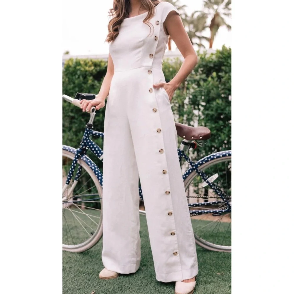 Gal Meets Glam Collection Ivory Wide Leg Side Button Jumpsuit K0393M Size 2‎ NEW
